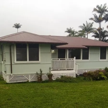 Cozy 2 Bedroom Near Volcano Park